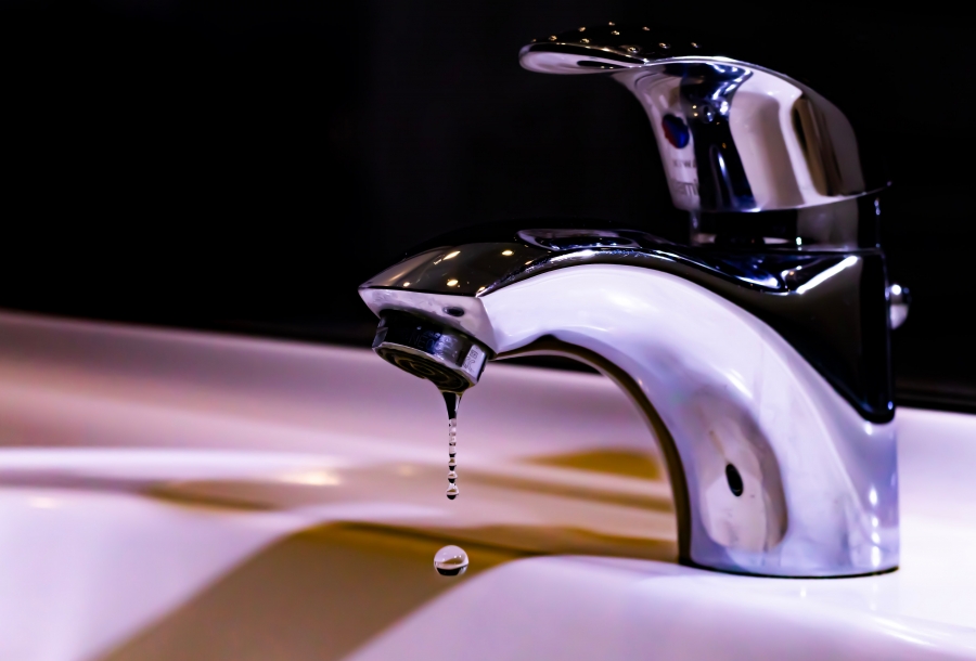 Water dripping from faucet